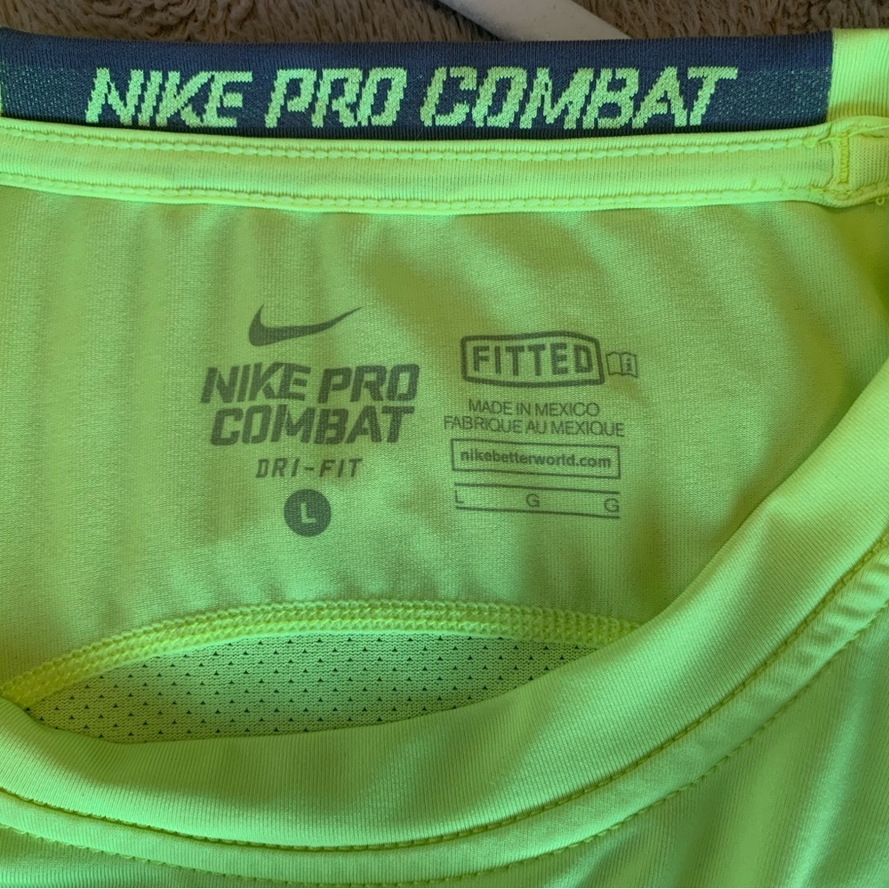 Nike Pro-Combat Shirt - Picture 2 of 3
